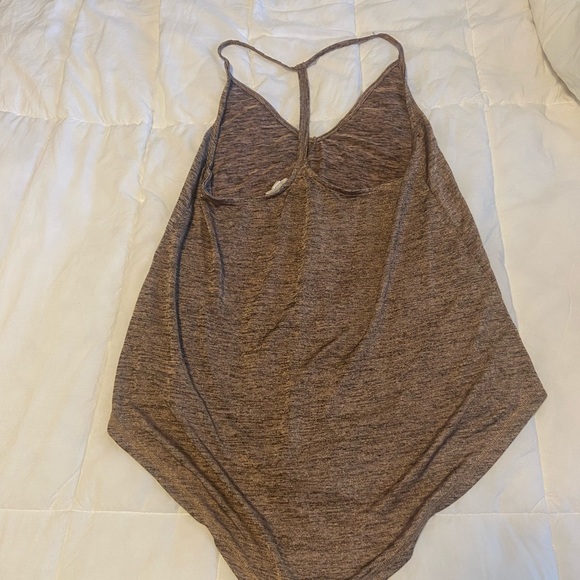 Gold Silence & Noise Tank Top - Picture 4 of 5